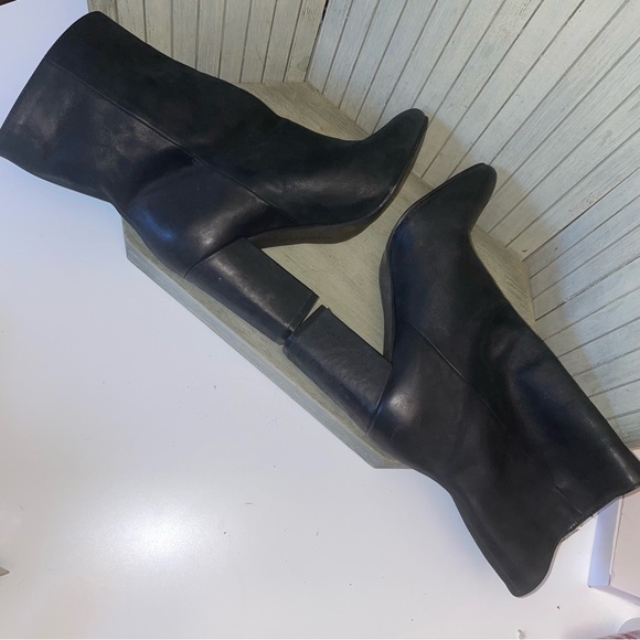 Flawless Lucky Brand Black Super Soft Leather Heeled Boots 7.5M - Picture 4 of 8